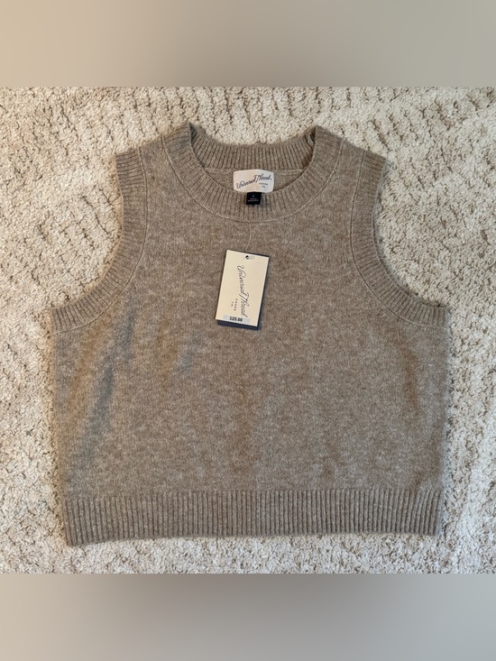 Universal Thread Tops - Universal Thread women's tan sleeveless sweater vest - size S - NWT